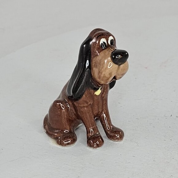 Hagen Renaker DIsney Trusty Lady And The Tramp Bloodhound Figurine *Repaired - Picture 8 of 9